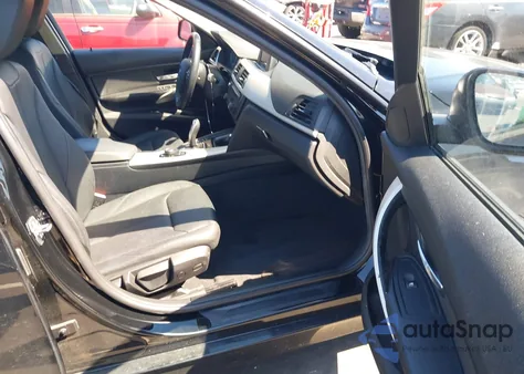 2015 BMW 320I z USA, uszkodzony, nr VIN WBA3B1C58FK141526